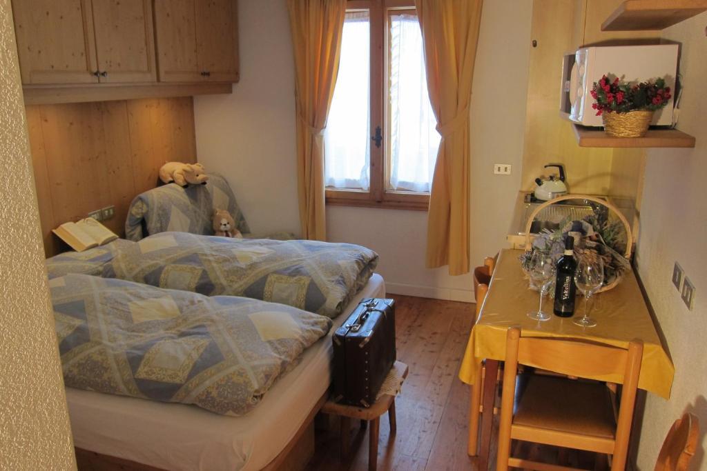 Chalet Del Sole Per Gruppi Livigno Habitación foto