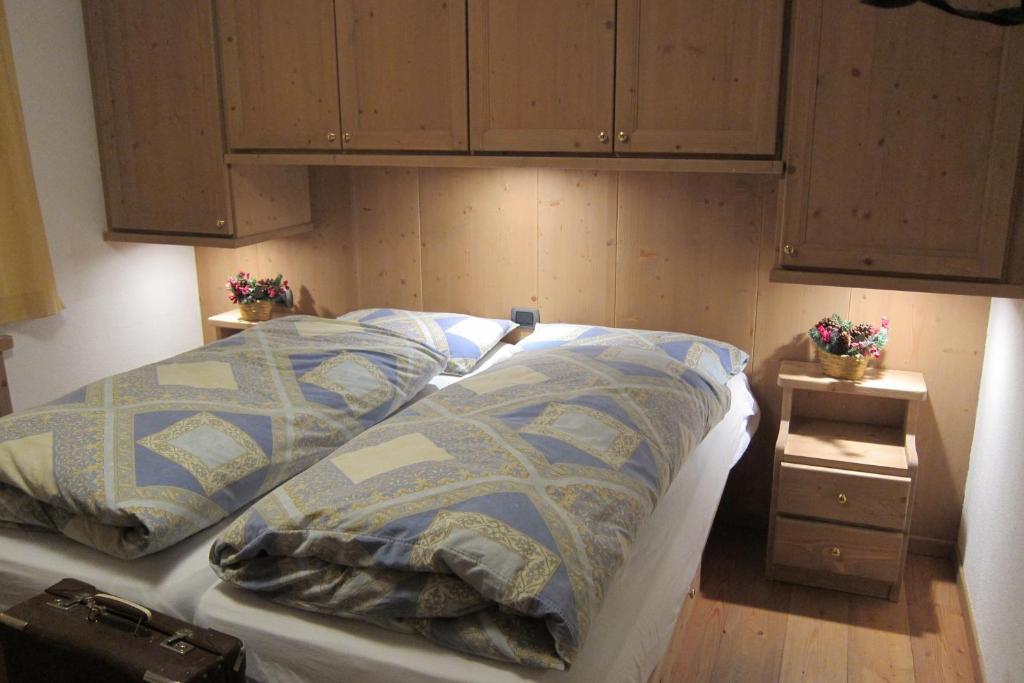 Chalet Del Sole Per Gruppi Livigno Habitación foto