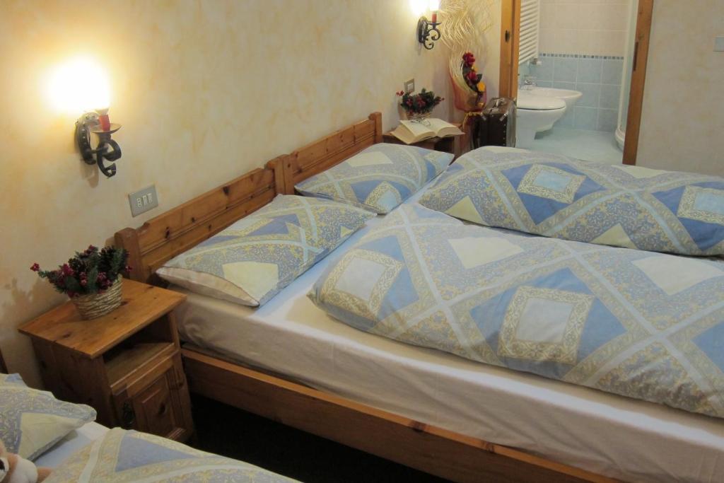 Chalet Del Sole Per Gruppi Livigno Habitación foto