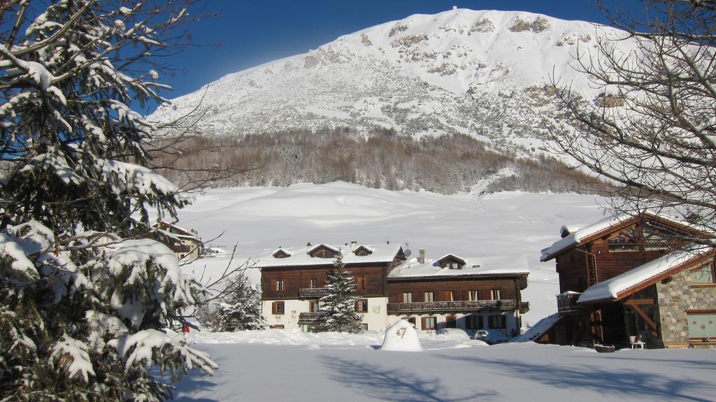 Chalet Del Sole Per Gruppi Livigno Exterior foto