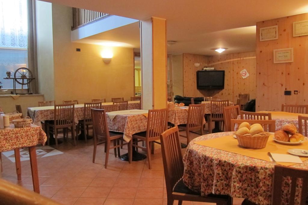 Chalet Del Sole Per Gruppi Livigno Exterior foto