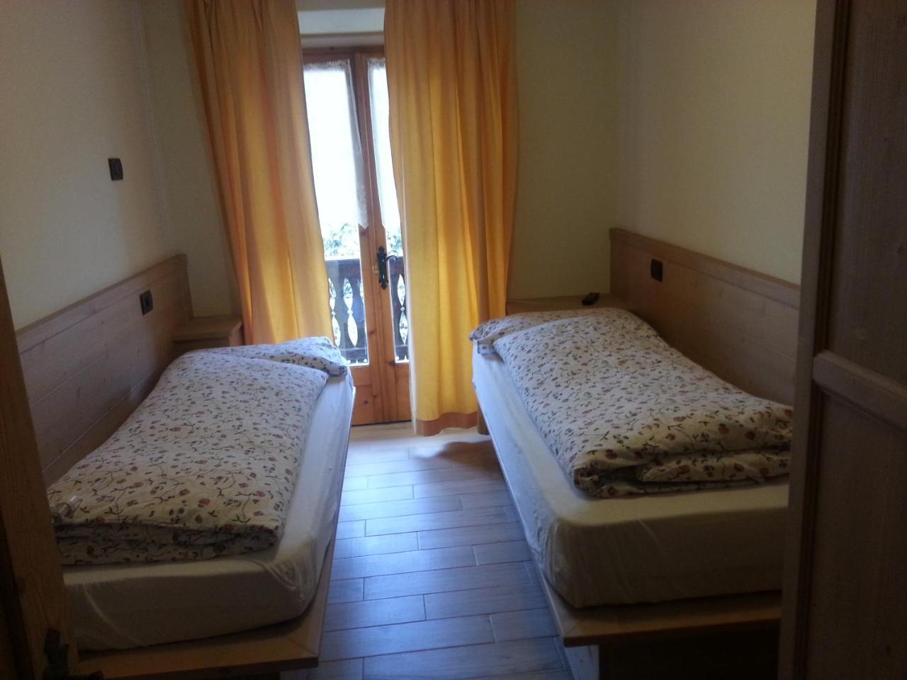 Chalet Del Sole Per Gruppi Livigno Exterior foto