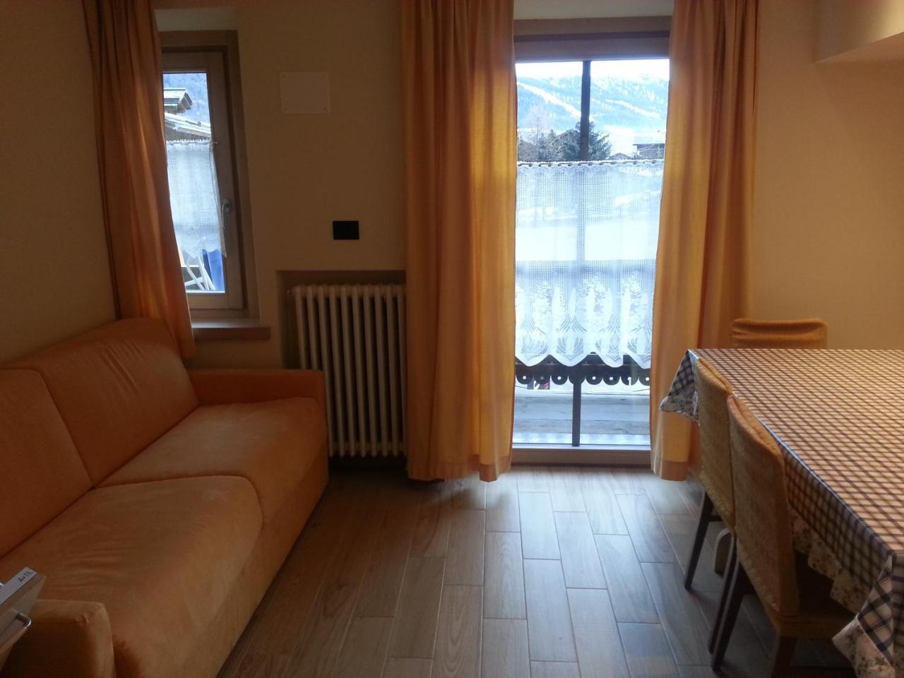 Chalet Del Sole Per Gruppi Livigno Exterior foto